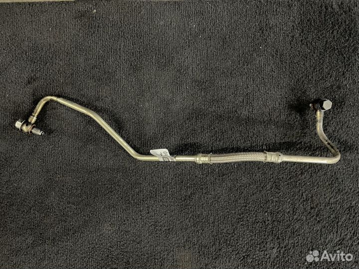 Трубка турбокомпрессора LR073682 RR Evoque