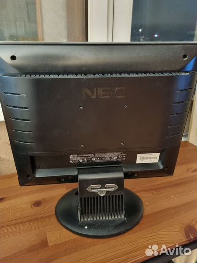 Монитор для компьютера NEC