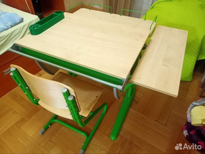 Растущая парта и стул деми