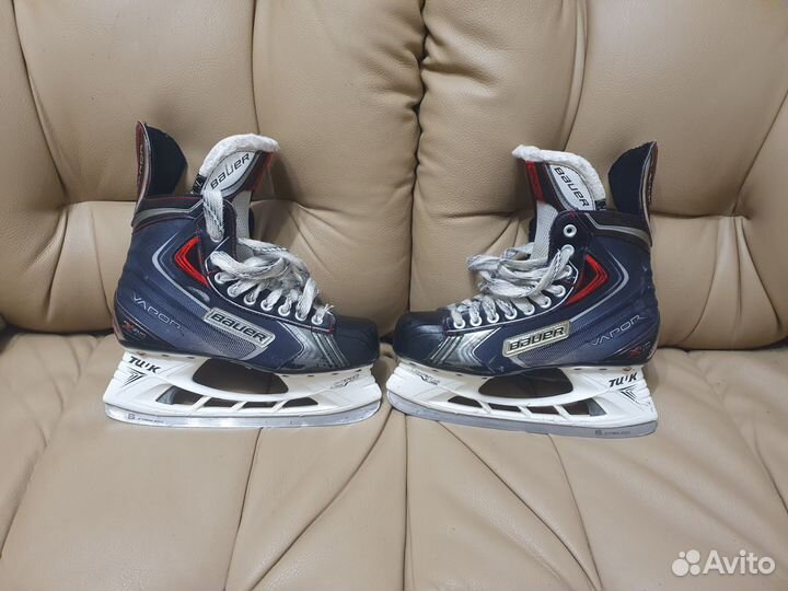 Хоккейные коньки Bauer vapor x70 7.5D(41-42размер)