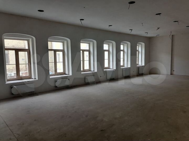 Аренда особняка 682 м2