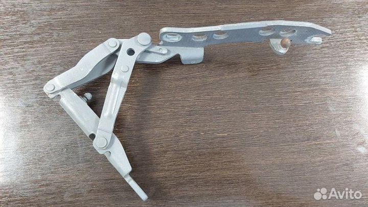 Петля капота Bmw 520I E39 M52 1996