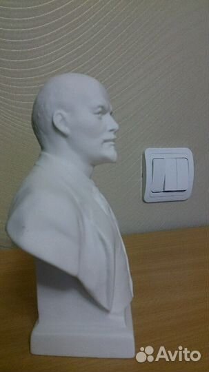 Бюст Ленина
