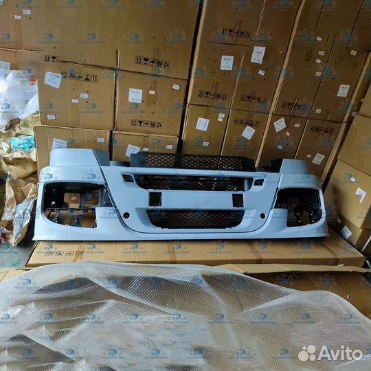 Бампер передний Iveco