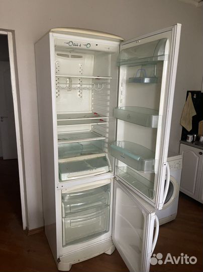 Холодильник electrolux