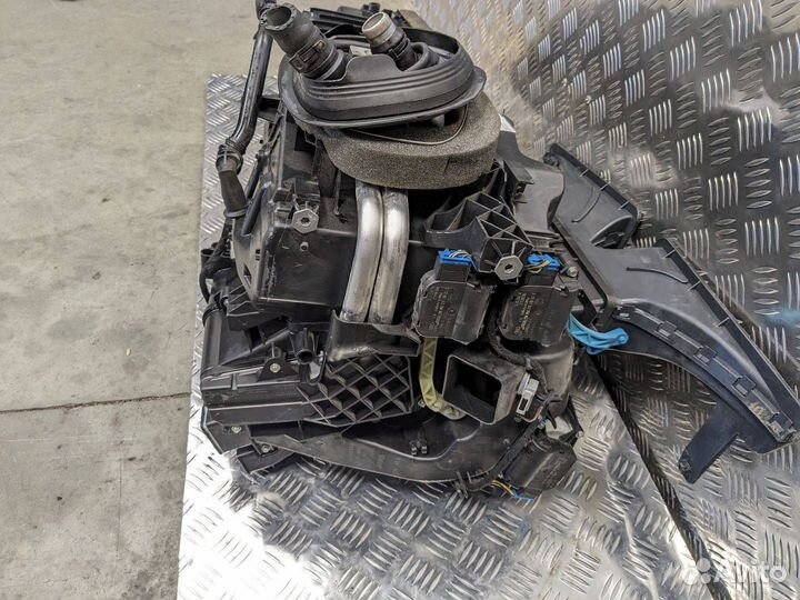 Отопитель в сборе (печка) Skoda Octavia 2 (A5)