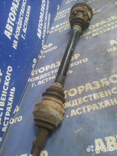 Задний левый привод Bmw E65 седан N62B44 2004