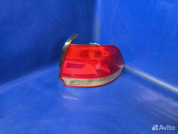 Фонарь задний правый Volkswagen Polo V (2009—2015)