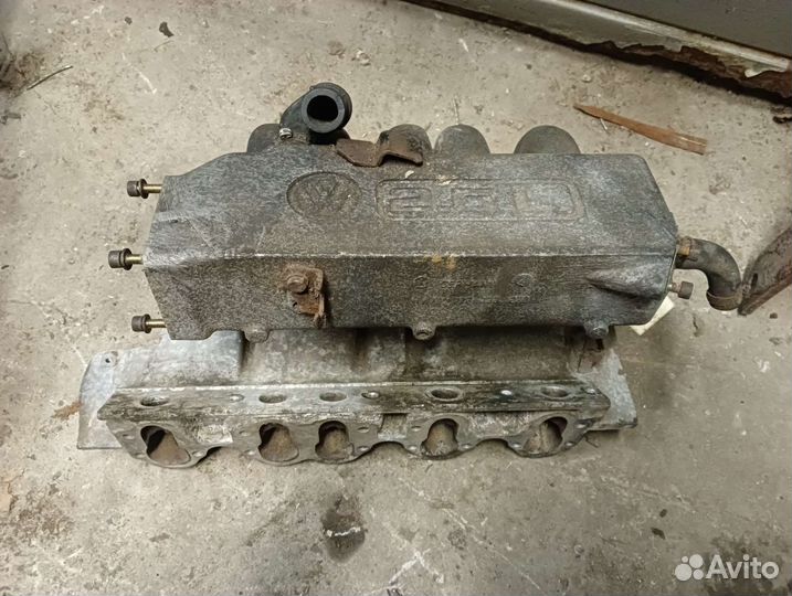 Впускной коллектор Transporter T4 2.5 бензин AAF