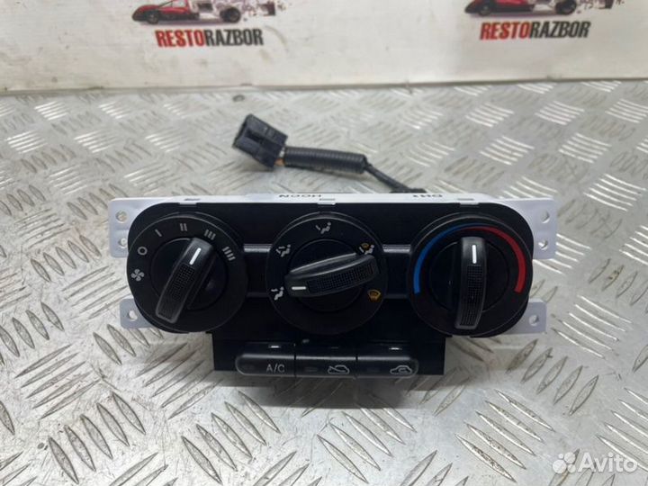 Блок управления климат-контролем Kia Spectra