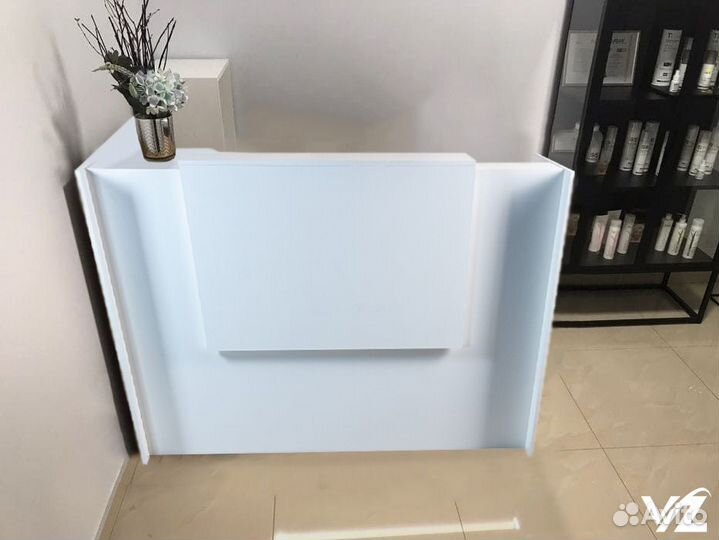 Стойка ресепшн