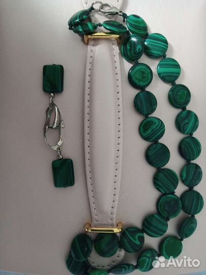 Серьги и бусы малахит