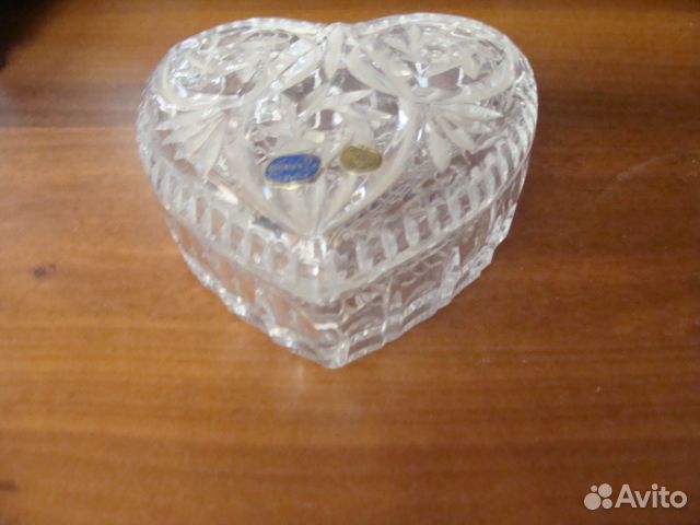 Чешская хрустальная шкатулочка в форме сердечка