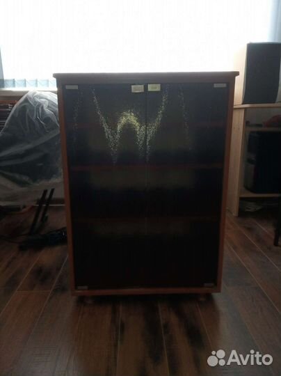 Тумба под аудио аппаратуру