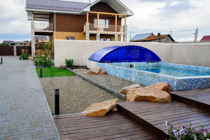 Коттедж 280 м² на участке 20 сот.