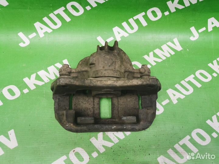 Суппорт Mitsubishi Carisma