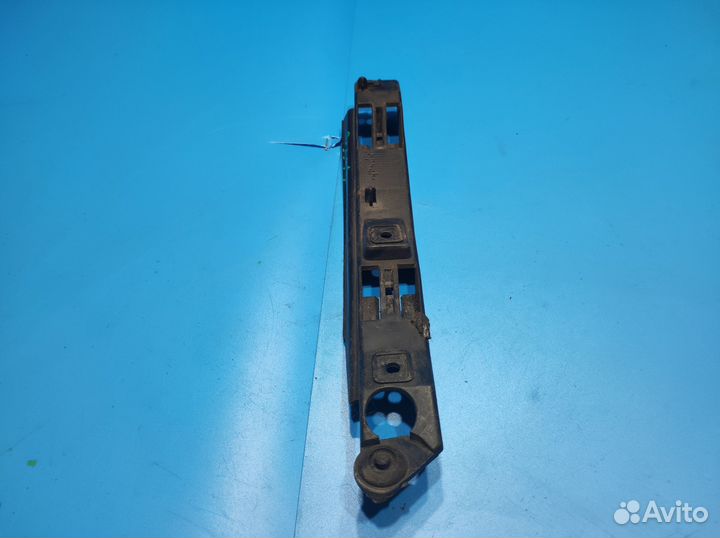 Кронштейн бампера передний Mitsubishi Space Star