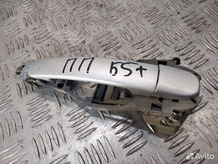 Ручка передняя правая Passat B5