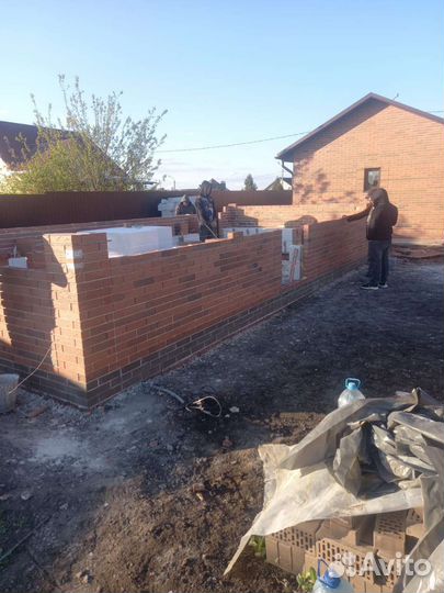 Бригада строителей