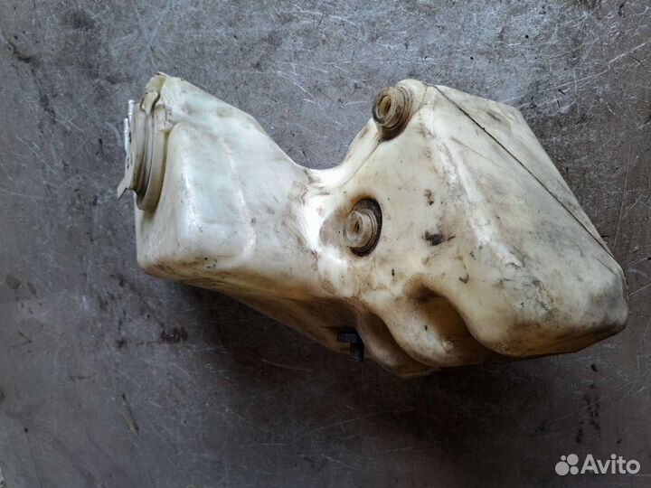 Бачок омывателя на Mercedes w220