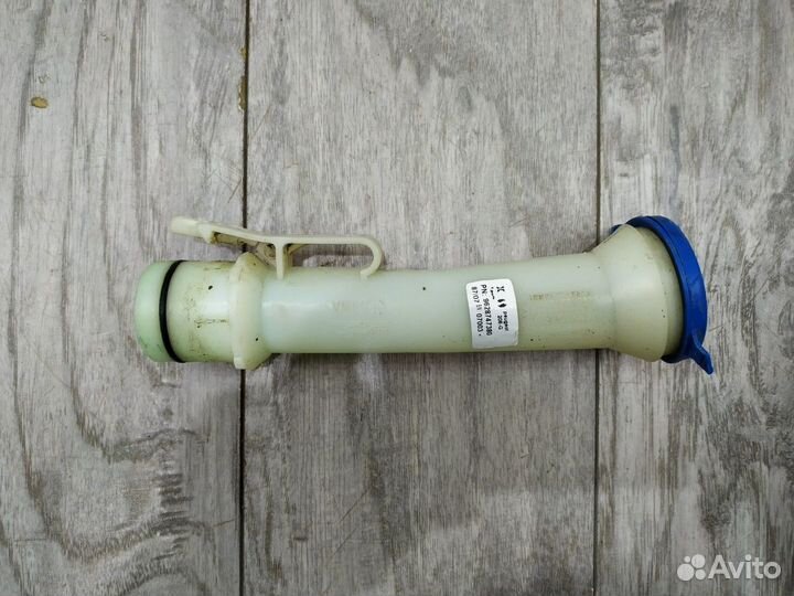 Горловина бачка омывателя пежо 206