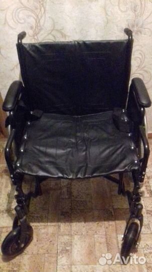 Кресло-коляска для инвалидов