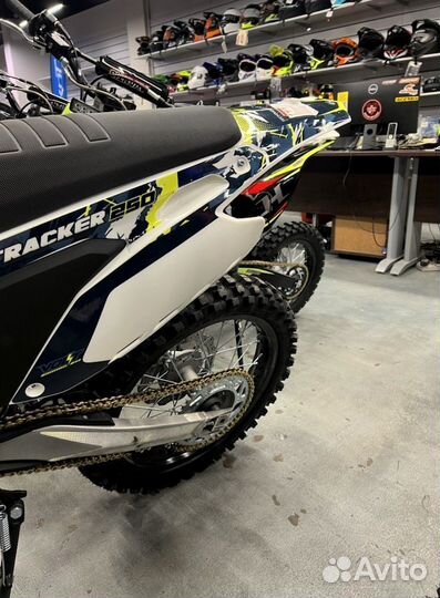 Мотоцикл Apollo Tracker мощность и комфорт