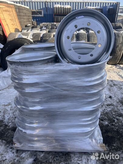Новые диски на Камазёнка R 19,5*6,75 8 отверстий