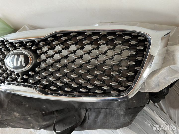 Решетка радиатора KIA sorento prime