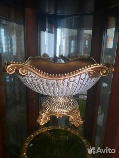 Фруктовница на ножке фарфор