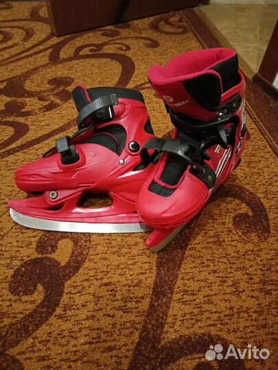 Коньки хоккейные