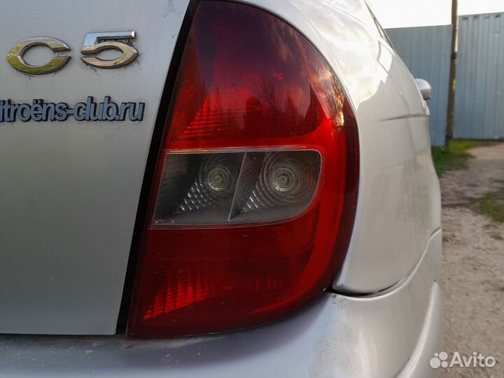 Фонарь задний Citroen C5 1