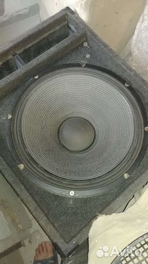 Сабвуфер EighteenSound 18