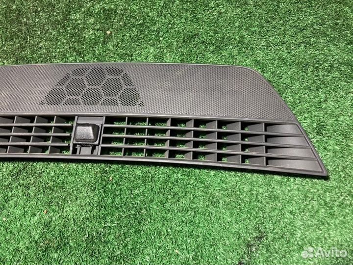 Дефлектор центральный Audi A4 B7 2007