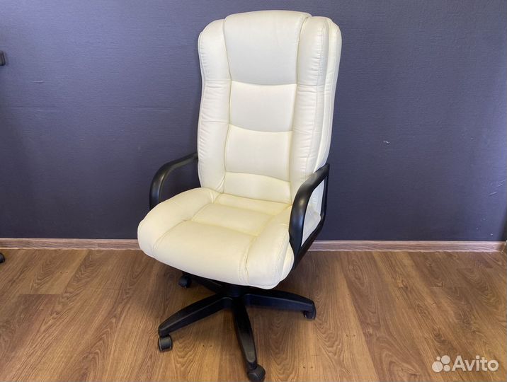 Компьютерное кресло