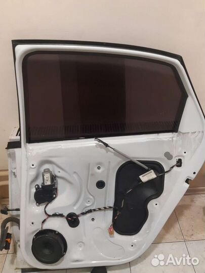 Дверь волкваген роло заднй правый