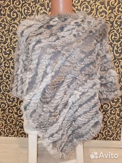 Пончо из вязаных шкурок кролика