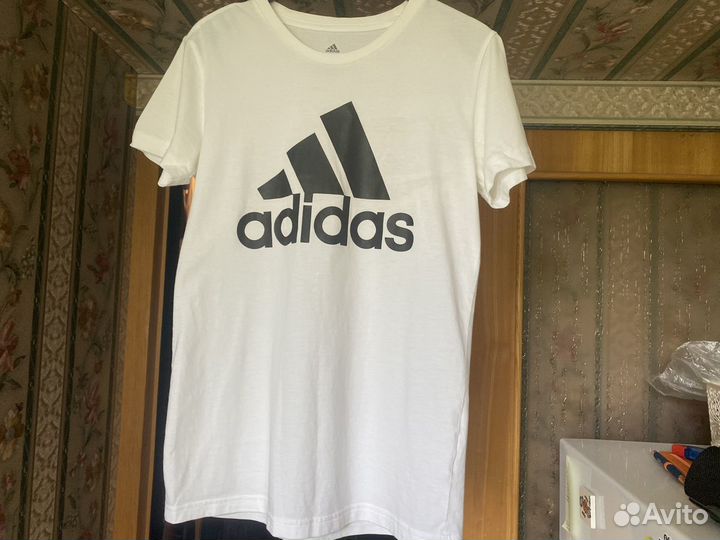 Белая футболка adidas оригинал xs s