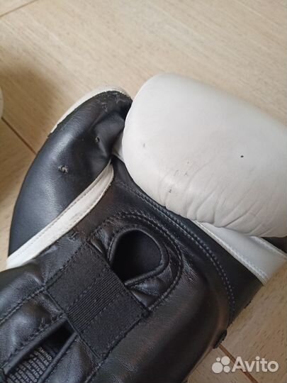 Боксерские перчатки 16