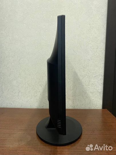 Монитор LG 19