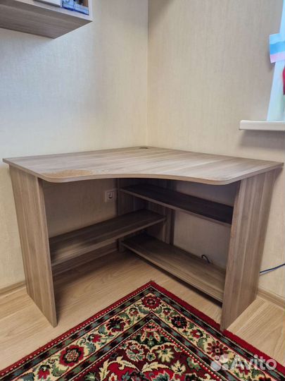 Угловой письменный стол бу