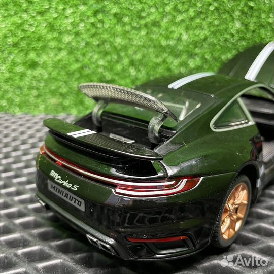 Металлическая инерционная модель машинка Porsche