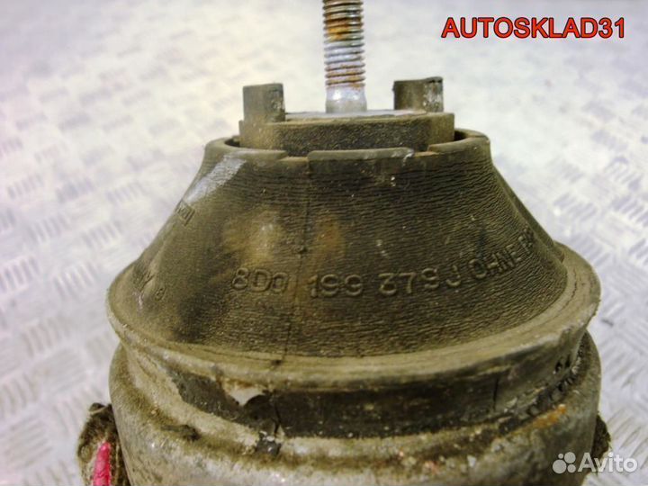 Опора двигателя левая VW Passat B5+ 8D0199379J