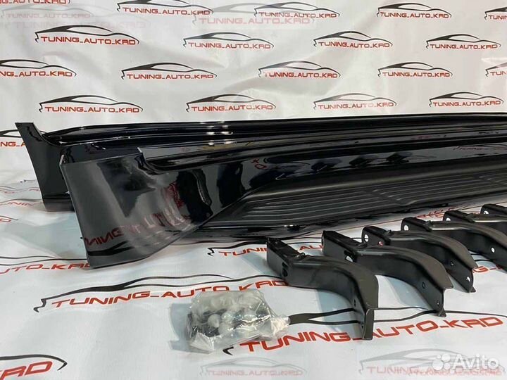 Подножки (пороги) Lexus LX 570 T5582