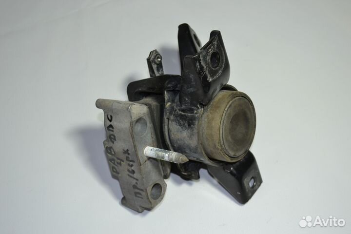 Опора (подушка) двигателя правая Toyota Rav 4