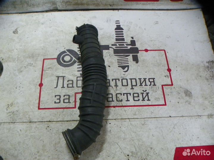 Патрубок воздушного фильтра Peugeot 4007