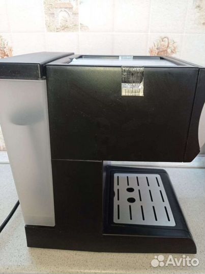 Кофеварка рожковая с каппучинатором