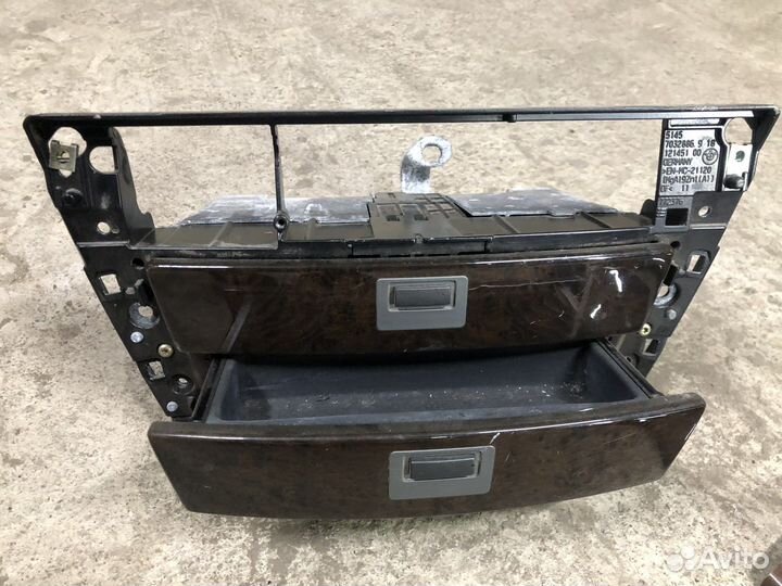 Вещевой ящик на BMW 7 series