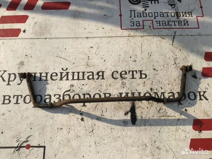 Стабилизатор задний Nissan Pathfinder