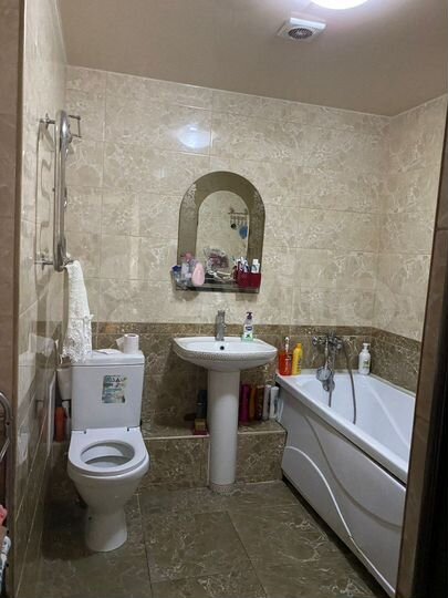 2-к. квартира, 52 м², 3/9 эт.